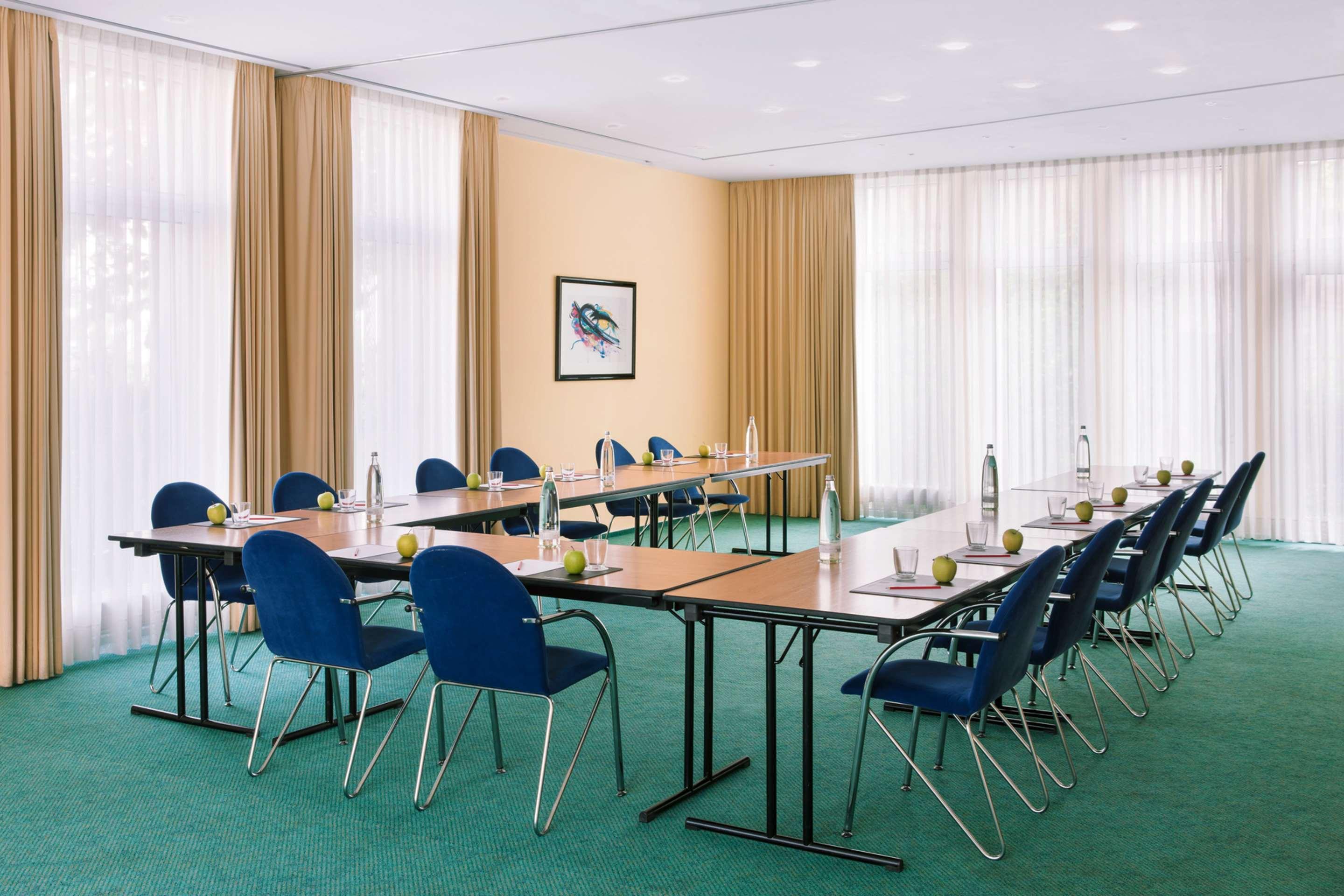 Intercityhotel Целле Екстер'єр фото